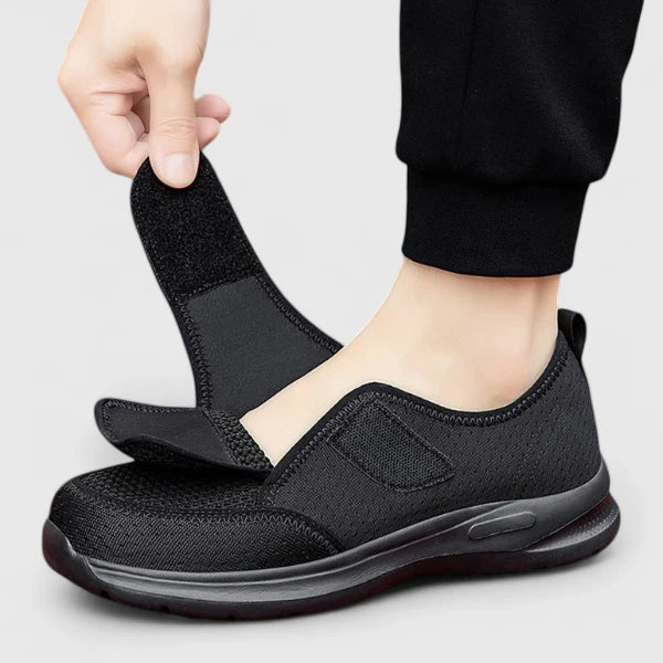 Black / 12 US | 43 EU