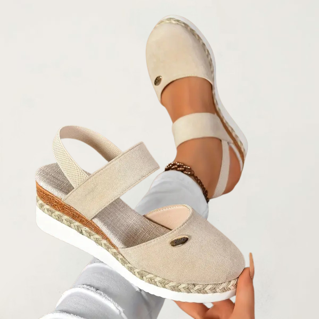 Beige ( Almost Sold Out) / US 12 | EU 42