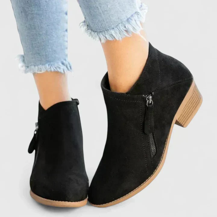 Black / 12 US | 43 EU