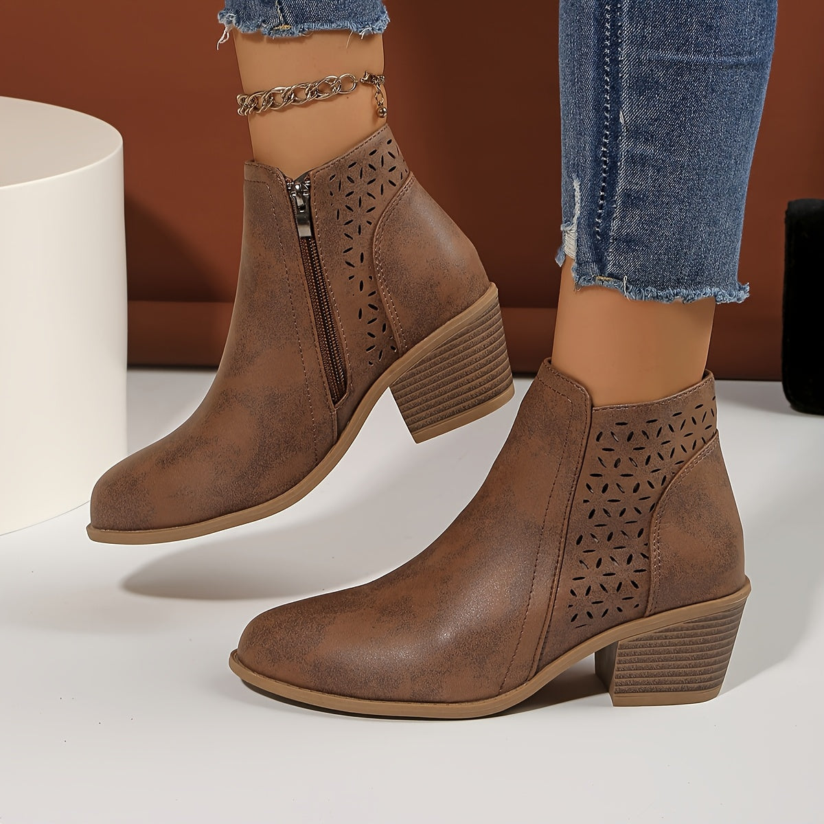 Brown / 12 US | 43 EU