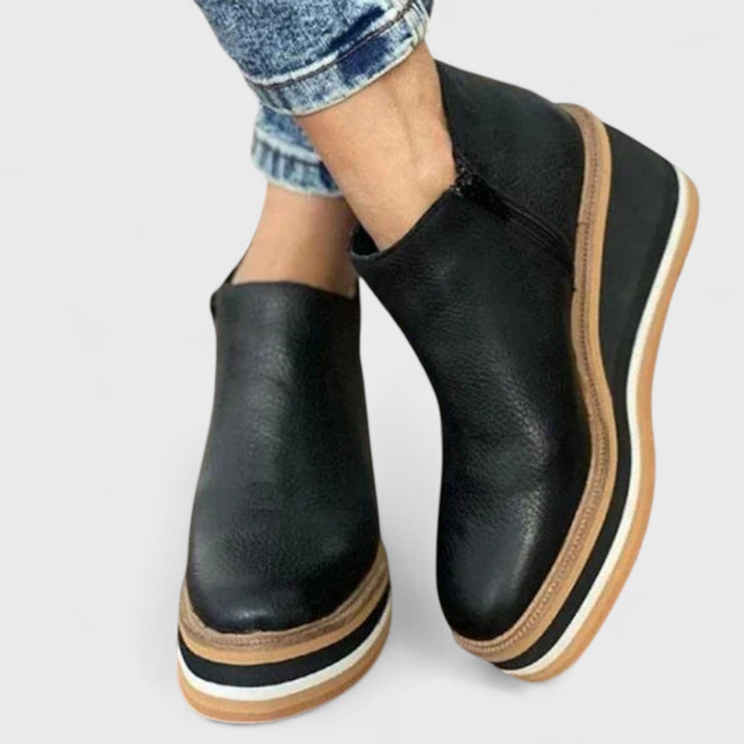 Black / 12 US | 43 EU