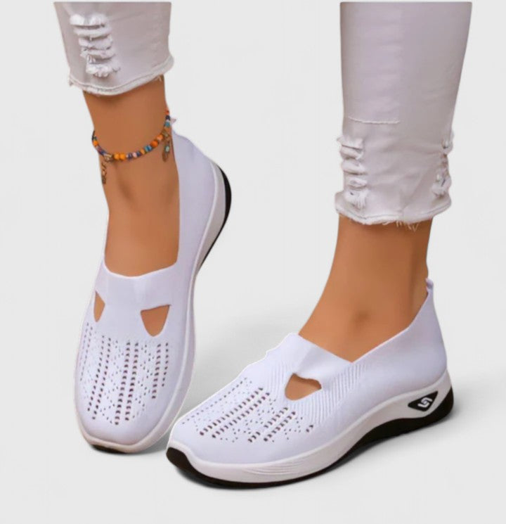 White / 12 US | 43 EU