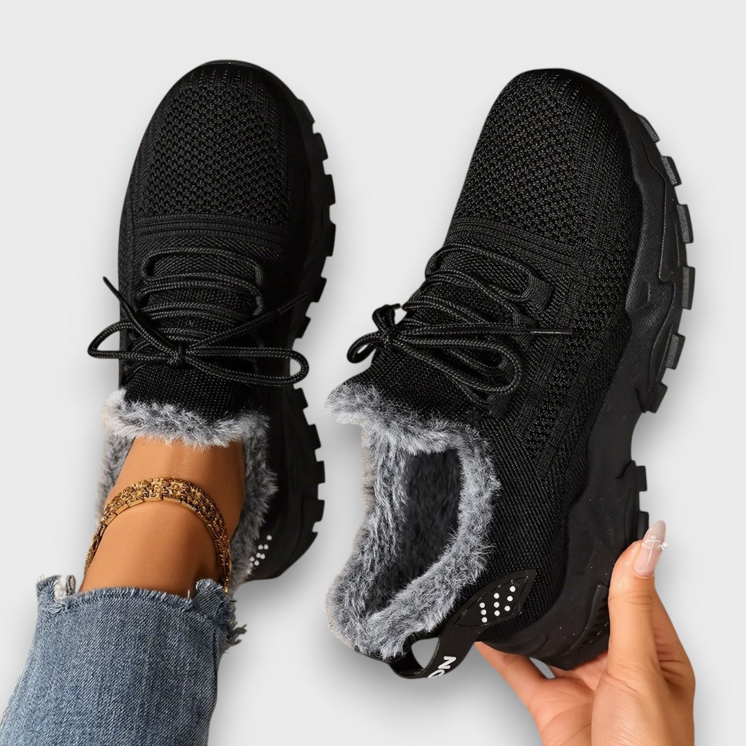 Black / 12 US | 43 EU