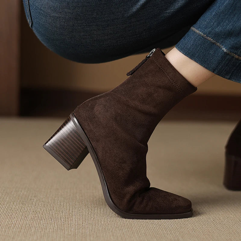 Brown / 12 US | 43 EU