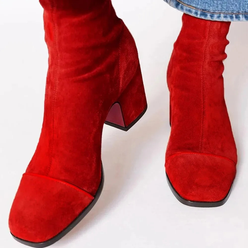 Red / 12 US | 43 EU