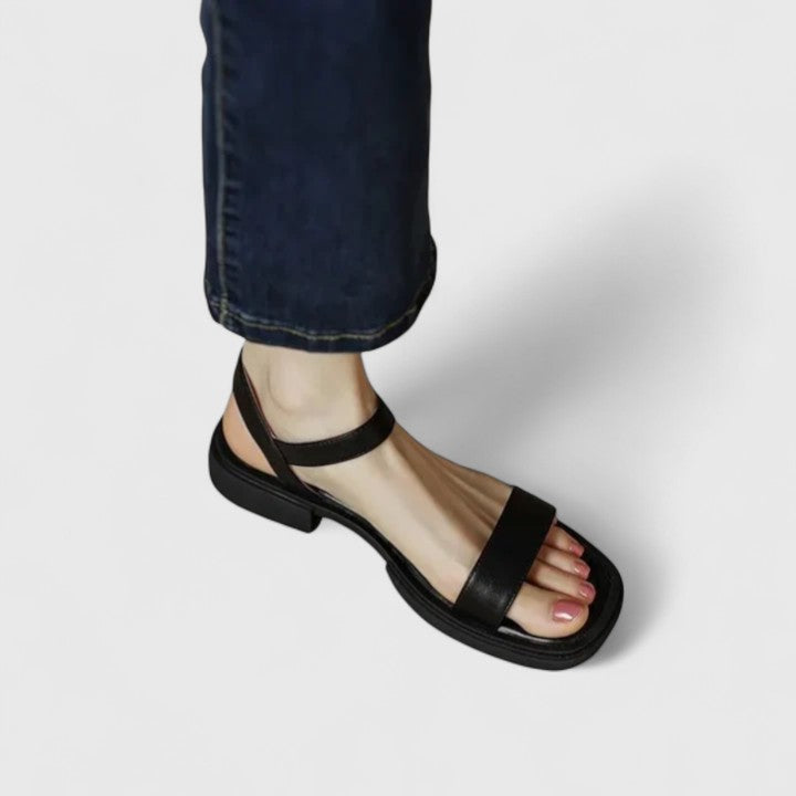 Black / 12 US | 43 EU