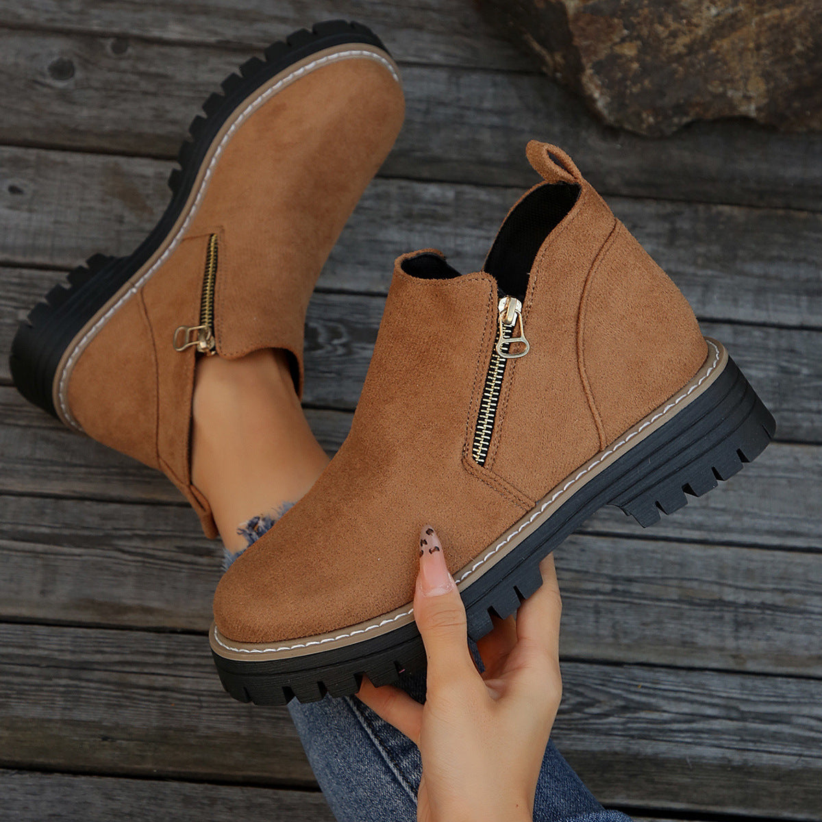 Brown / 12 US | 43 EU