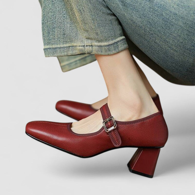 Red / 9 US | 40 EU