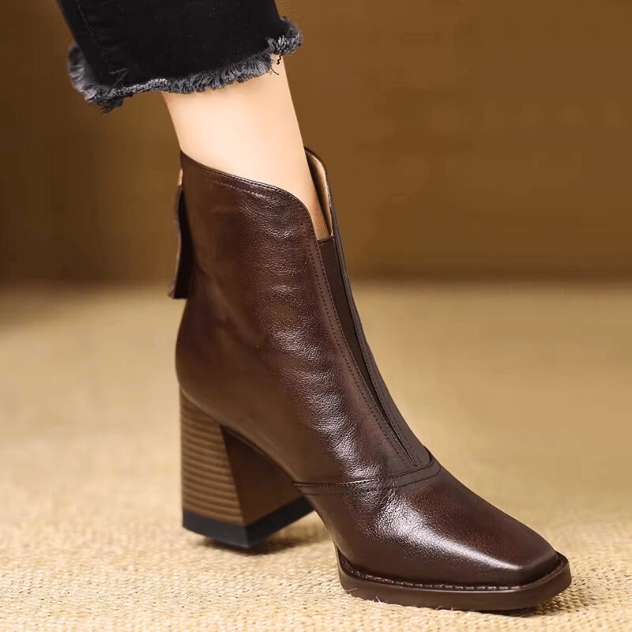 Brown / 12 US | 43 EU